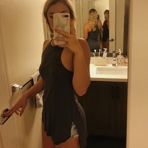 Oversized tank top with slits on each side